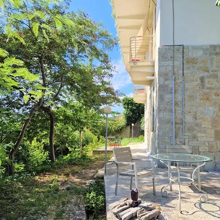 Apartment Garden & View La Spezia
